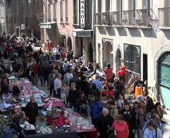 location pure 45 m² extraction terrasse 15 places ou 3.5 ml devant la boutique — photo 3