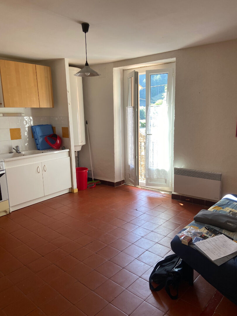 34 AVENE STATION THERMALE VENDS IMMEUBLE DE 2 ETAGES + 1 LOCAL COMMERCIAL — photo 3