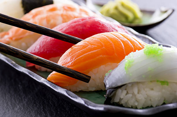 Sushis, traiteur Asiatique, supérette, emporter, et livraison, Six fours les plages. — photo 1