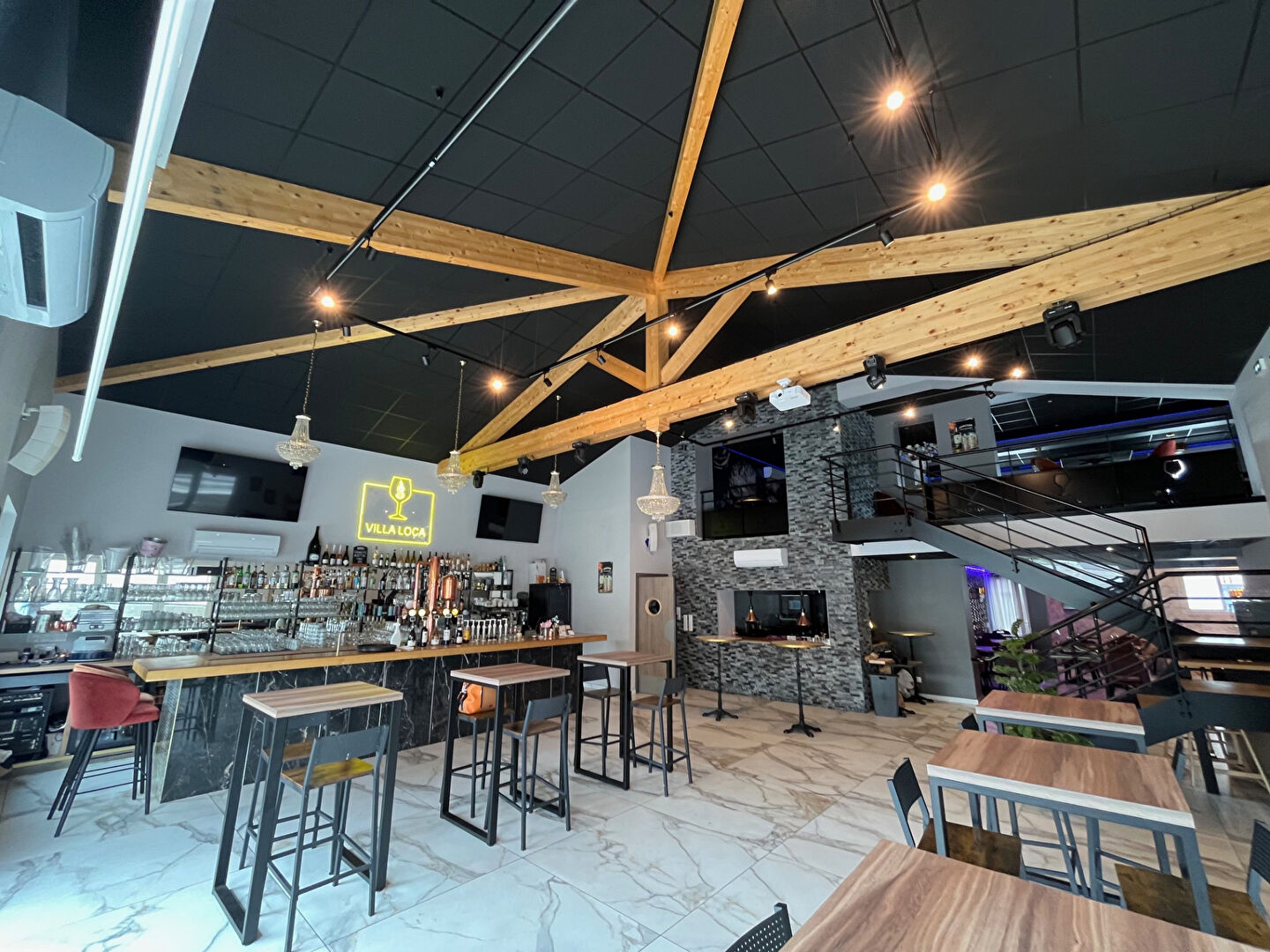 Fonds de commerce la Villa Loca, bar restaurant Pamiers / Foix — photo 1