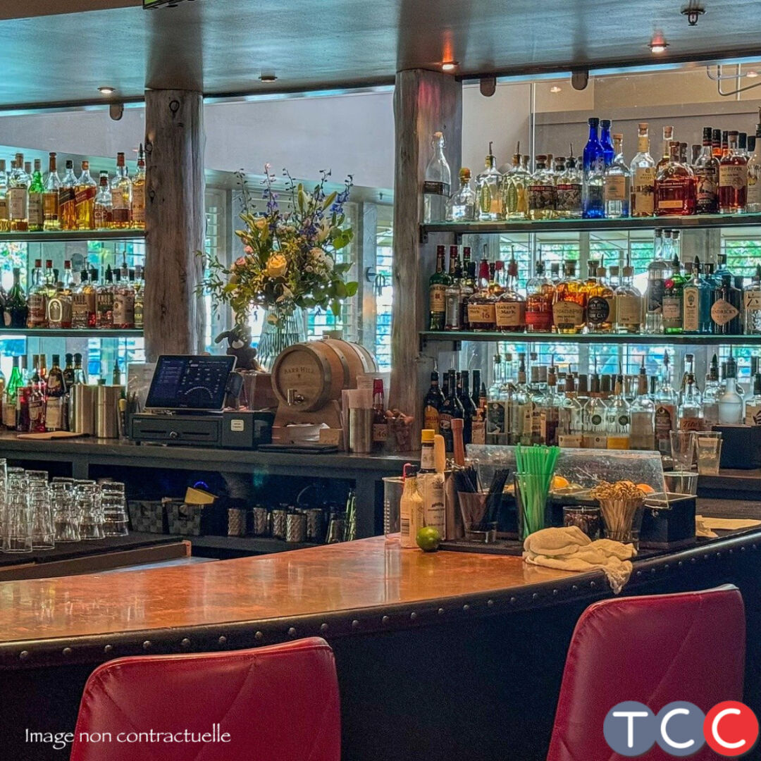 Fonds de commerce bar hyper centre Toulouse avec grande terrasse — photo 1